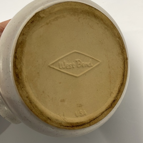 Vintage 1970s West Bend Bean Pot Server 2 qt. With lid - Picture 13 of 16